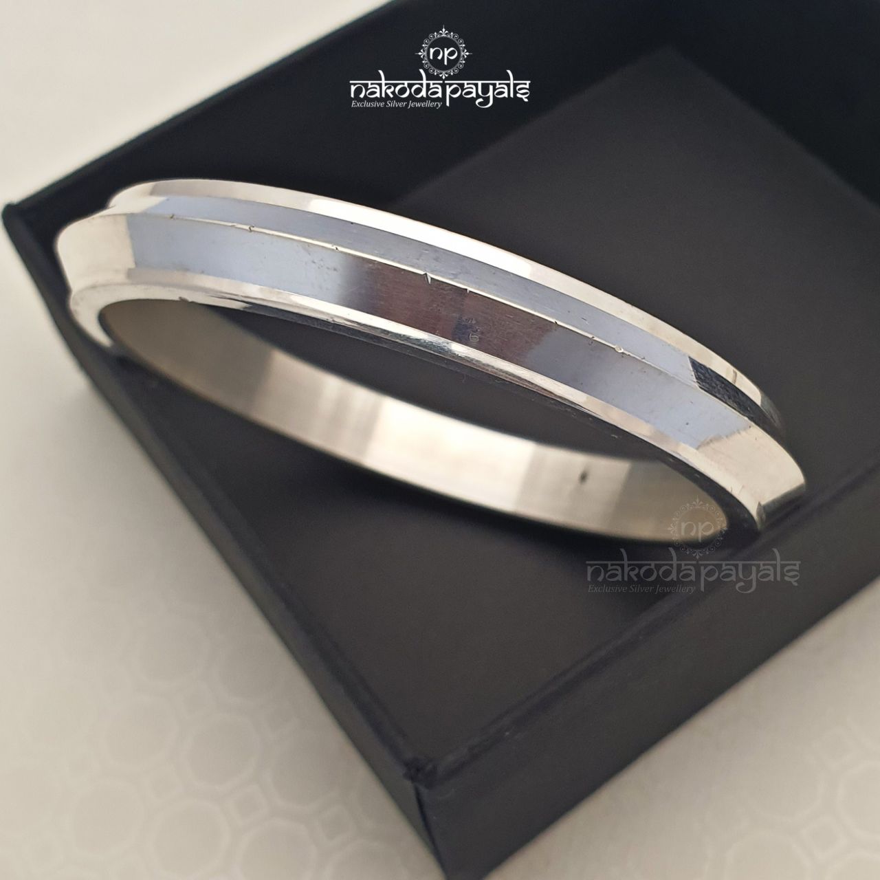 Sikh/Punjabi Kada/Kara Stainless Steel Bracelet for Men/Women 6.7mm  Bracelets