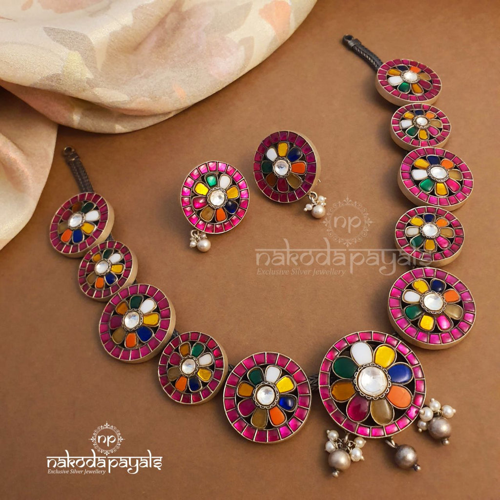 Navarathna Floral In Kundan Neckpiece With Earrings