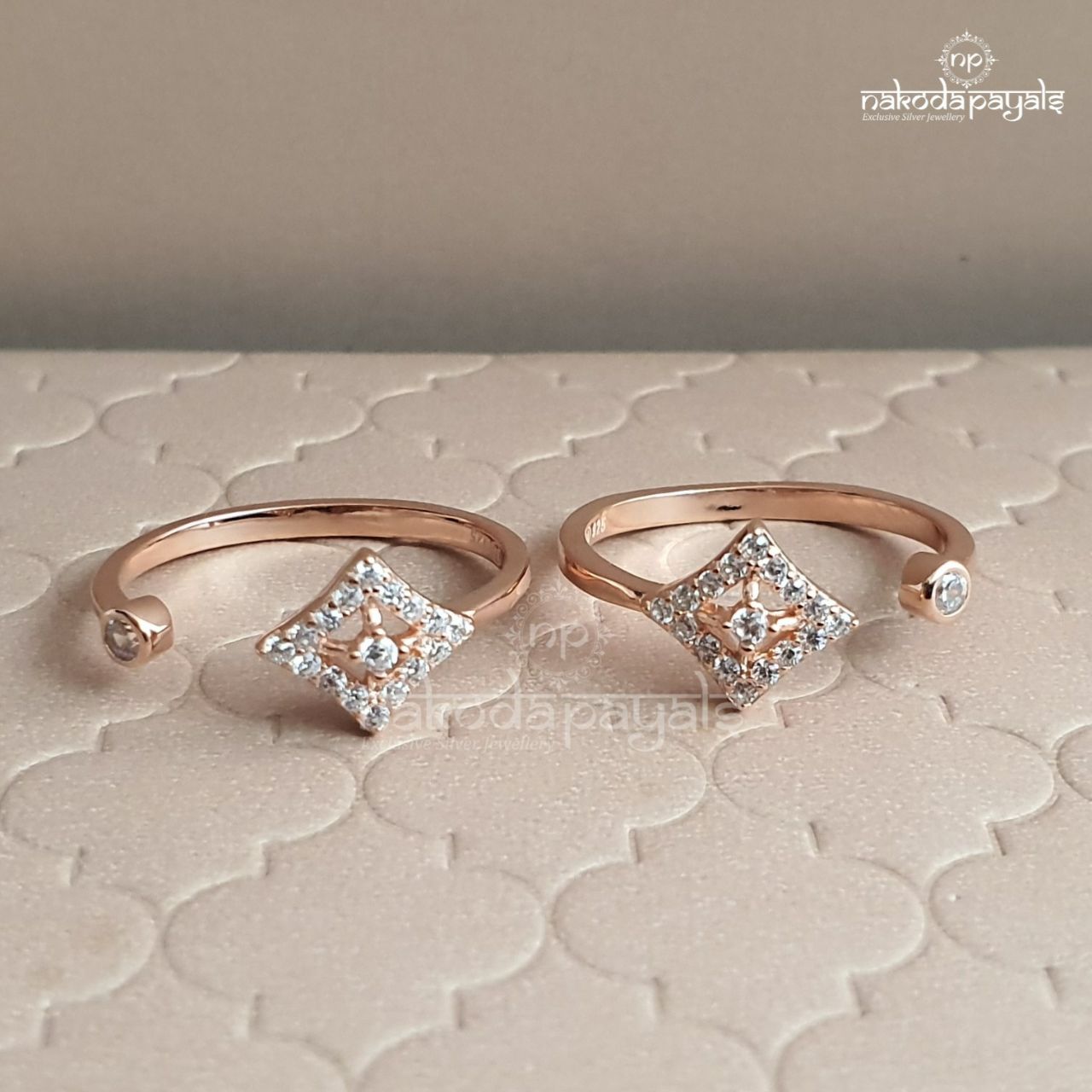 Rose Gold Cube Front Adjustable Toerings