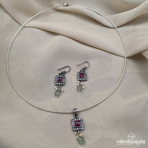 Square Hasli With Earrings