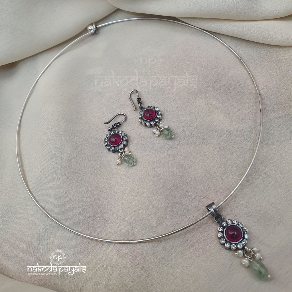 Floral Hasli With Earrings