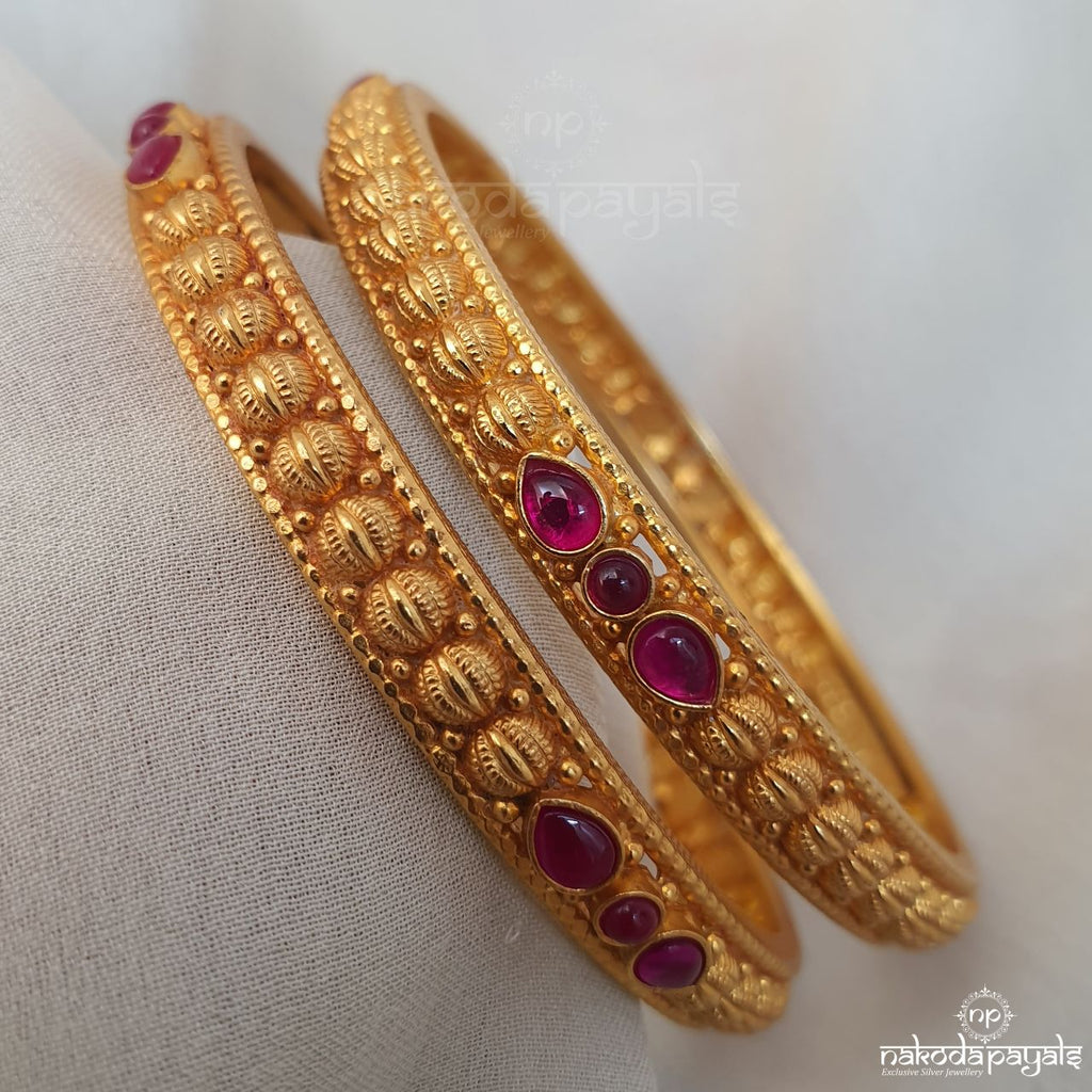 Choicest Kempu Bangle Pair