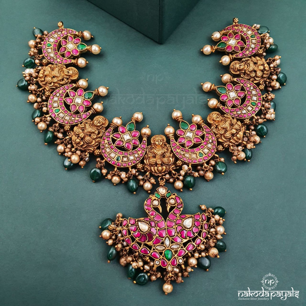 Quinate Lakshmi Kundan Neckpiece