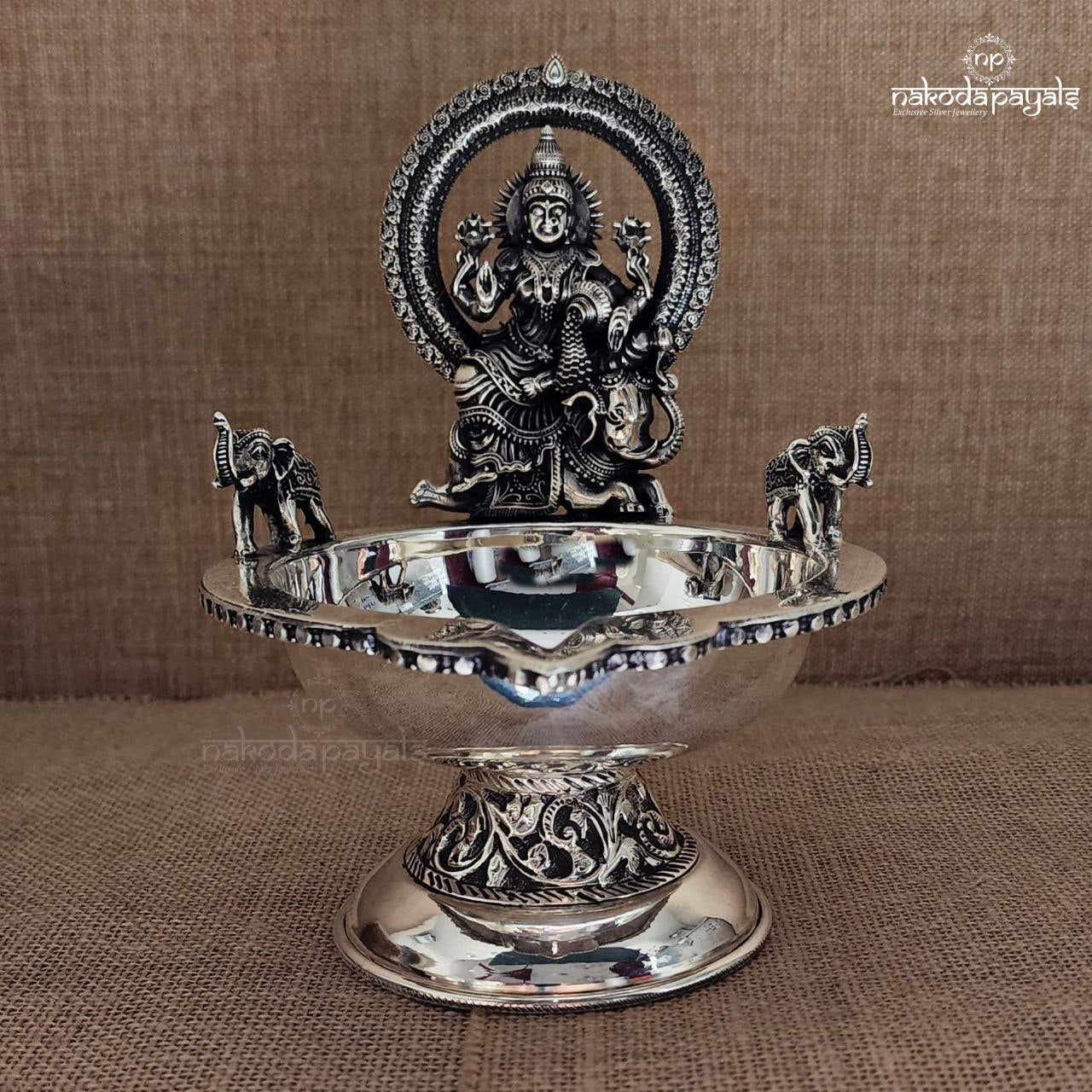 Nakshi Carved Kamakshi Deepa