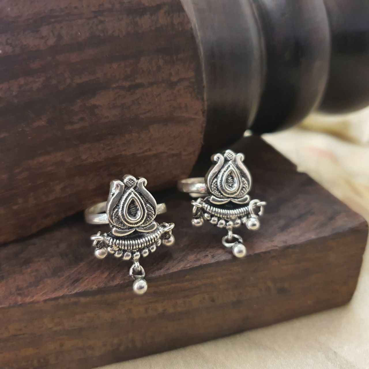 Oxidised Trio Ball Drops Toerings