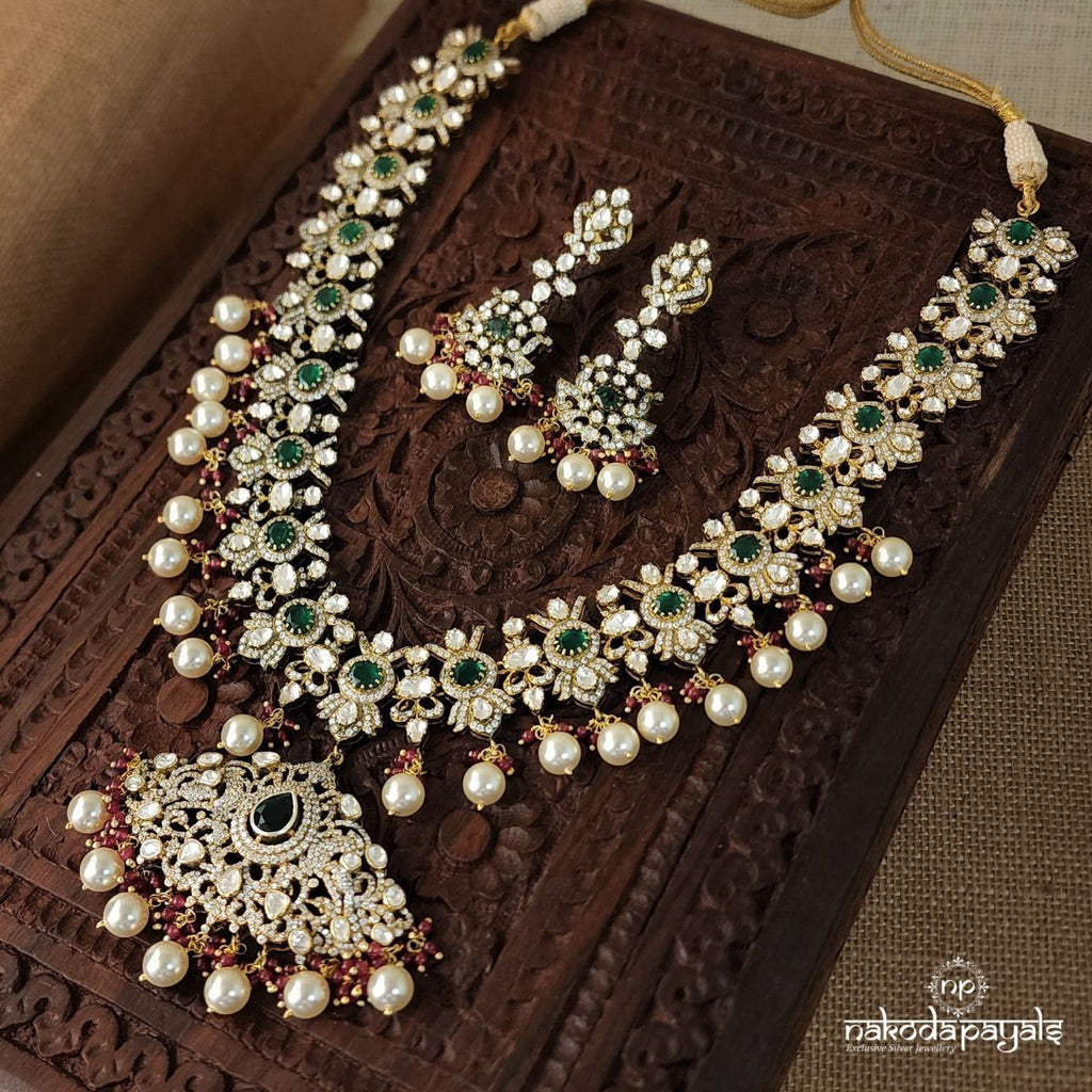 Imperial Neckpiece With Earrings (GN5065)