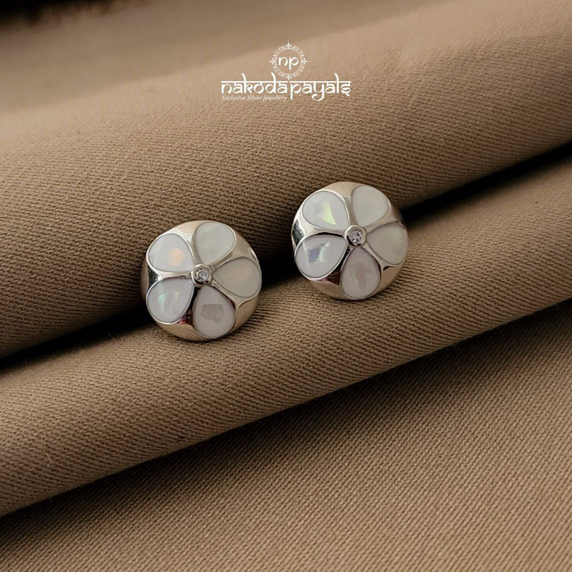 Floral MOP Studs (St0974)