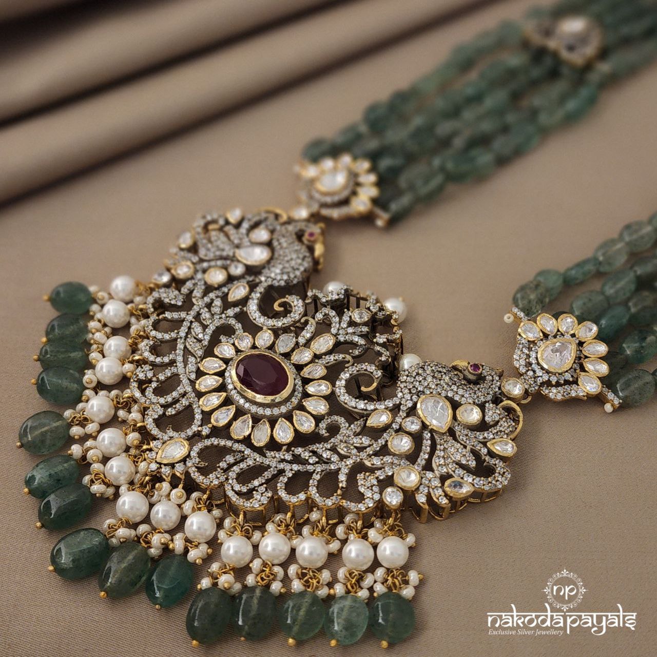 Picturesque Neckpiece With Earrings (GN5119)