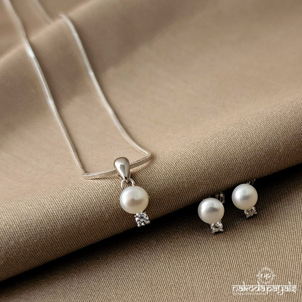 Chic Pearl Pendant Set With Earrings (ST1122)