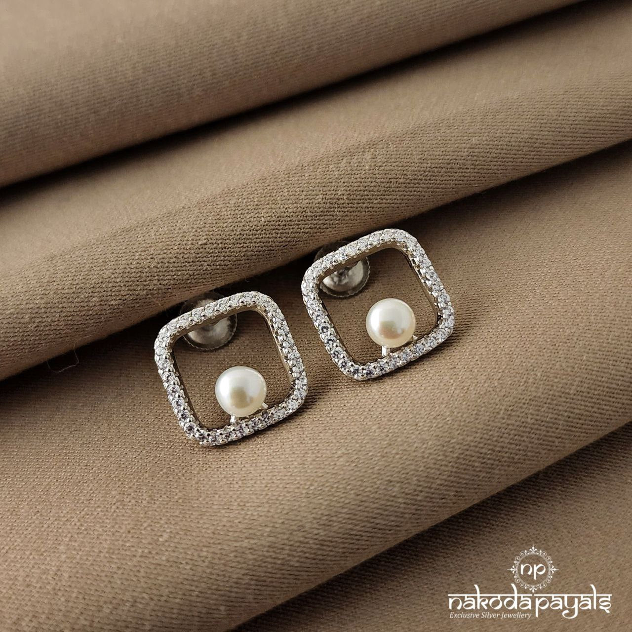 Square Pearl Studs (ST1185)