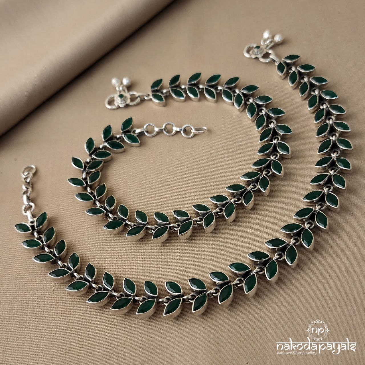 Green Leafy Twig Anklets (A3493)