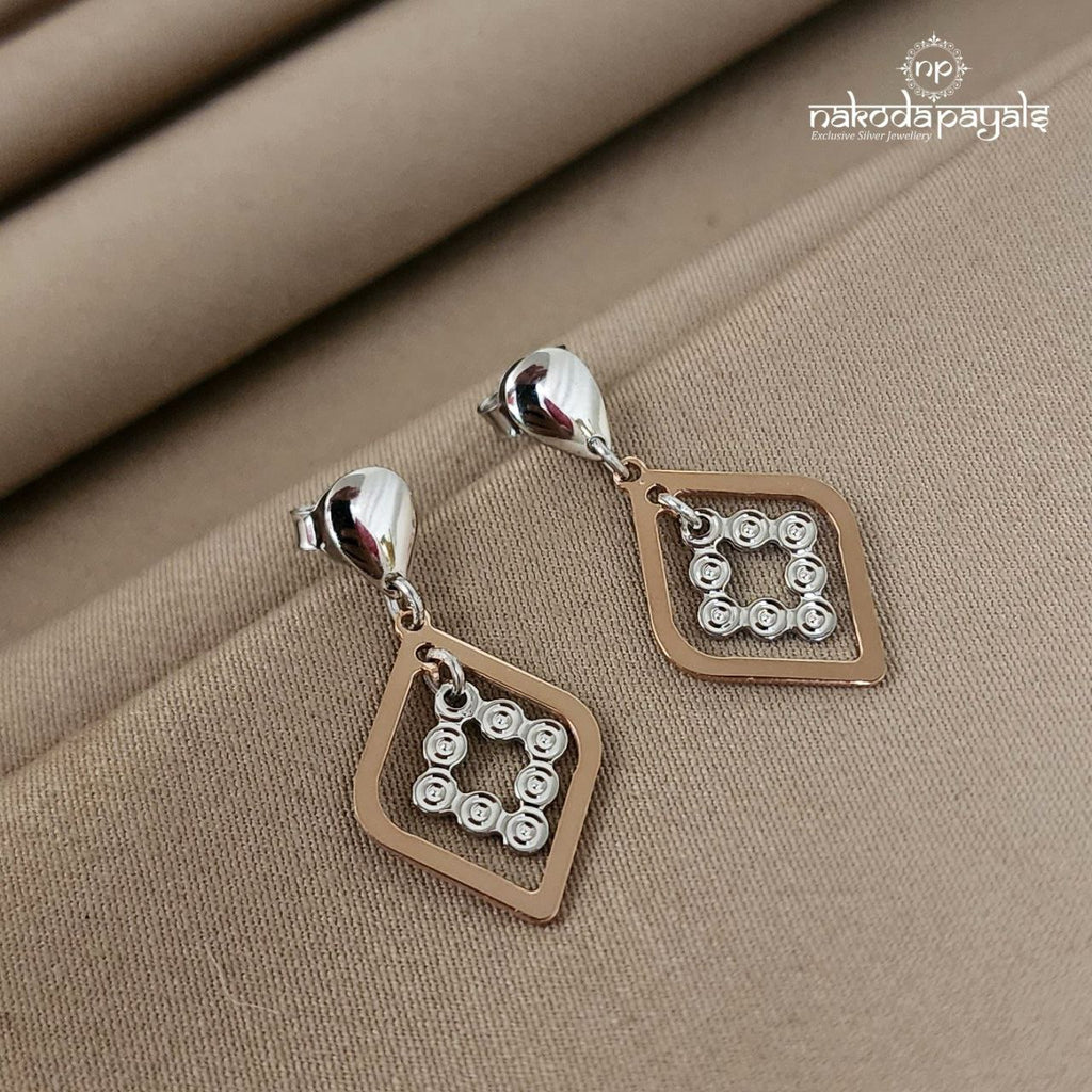 Enticing Dual Tone Earrings (ST1218)