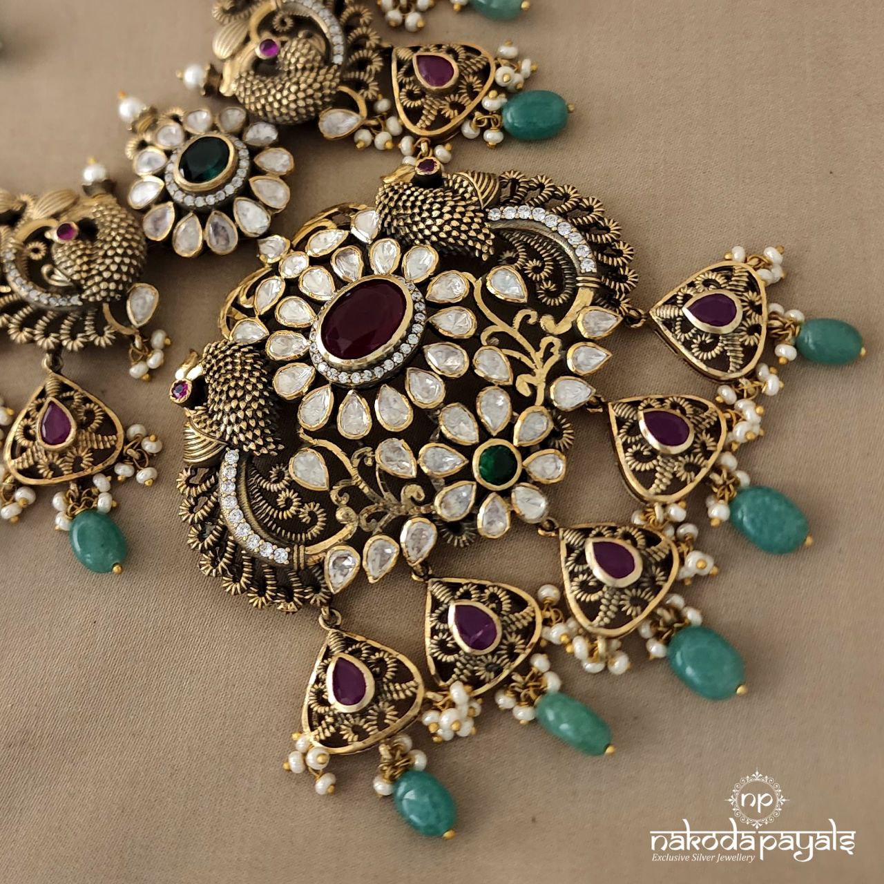 Mesmerizing Neckpiece With Earrings (GN5304)