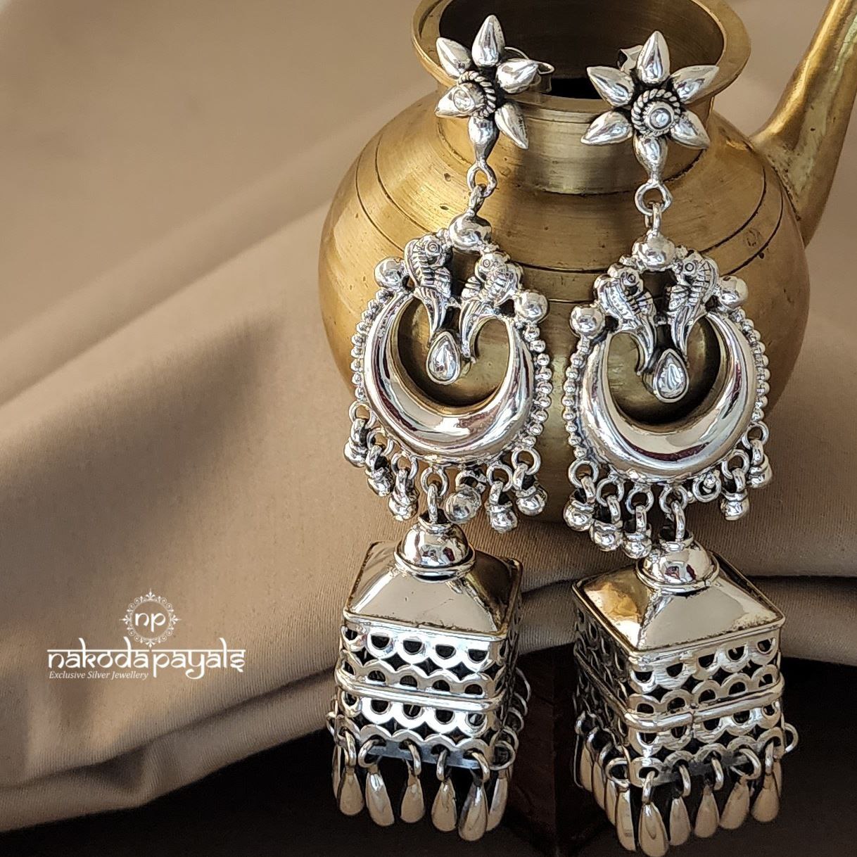 Long Showy Jhumka (J4513)