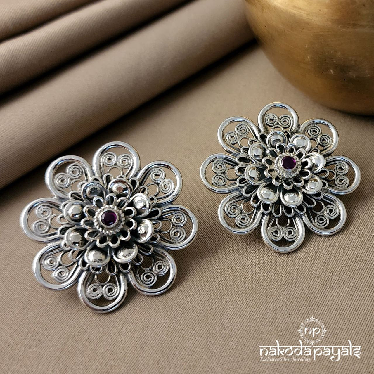 Multi Petal Flower Studs (S4399)
