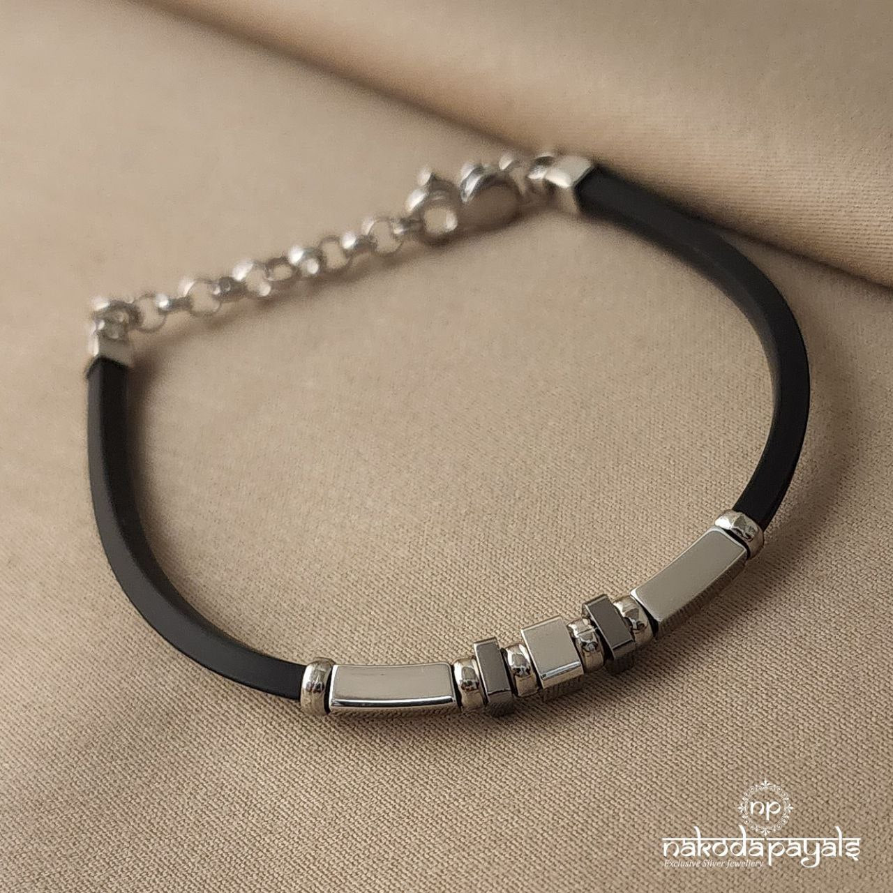 Enticing Men's Bracelet (MC0576)