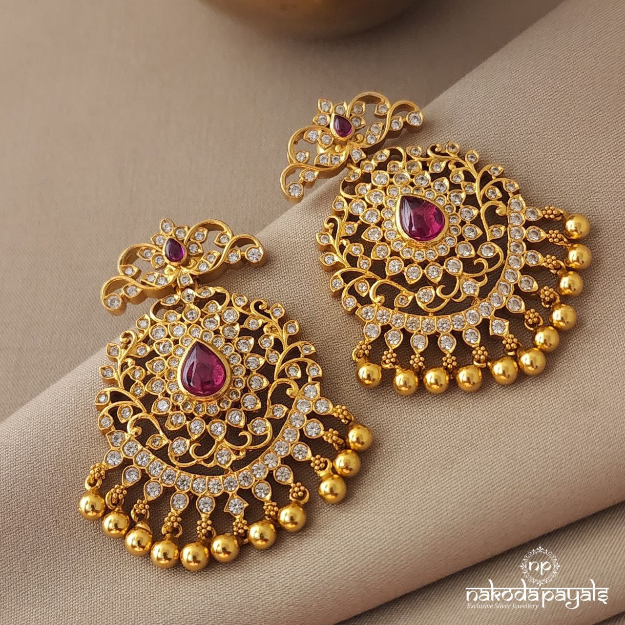 Ravishing Cutstone Chandbali (Ge4962)