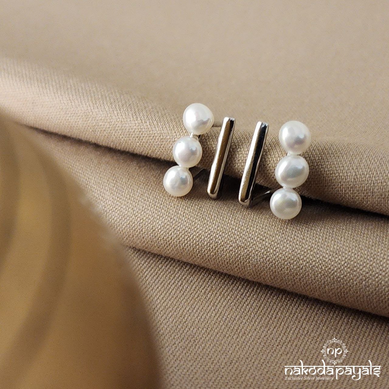 Trio Pearl Studs (ST1461)