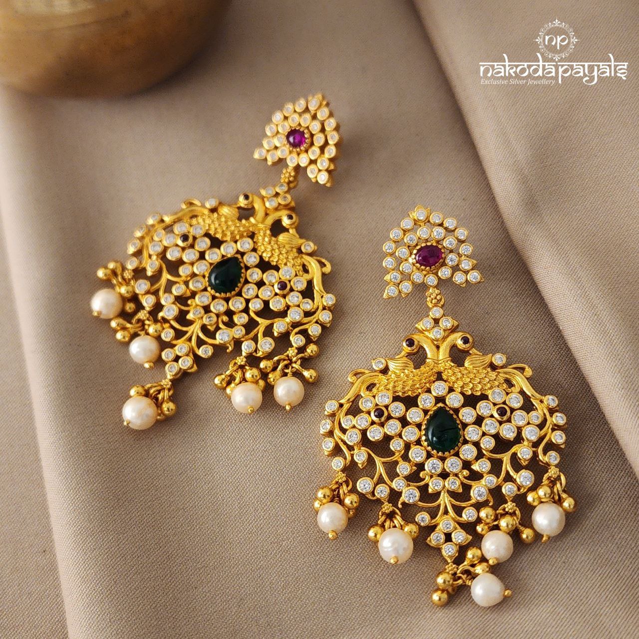 Scintillating Chandbali (Ge5077)